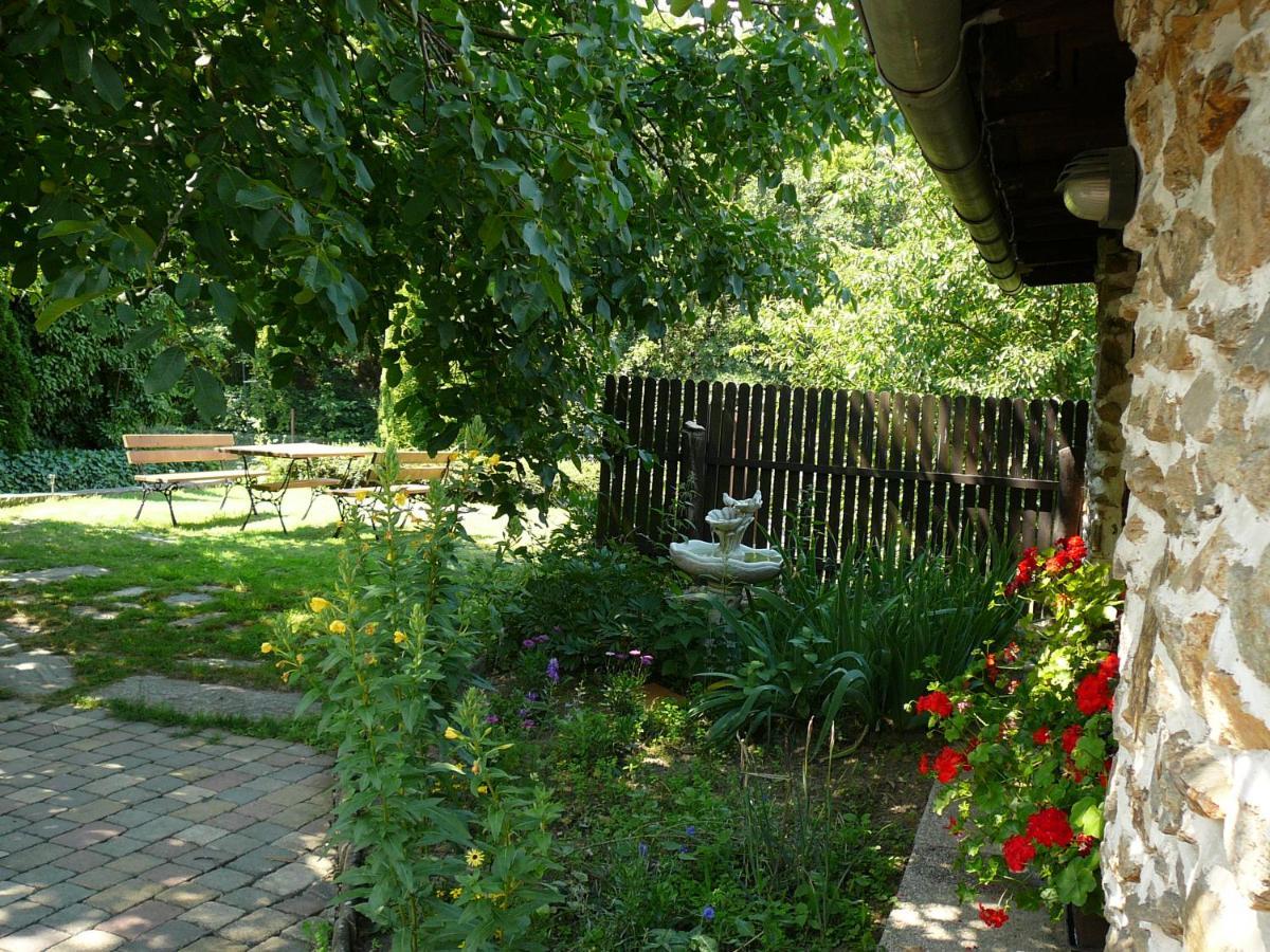 Chaloupka V Podyji - Podmoli Villa Buitenkant foto