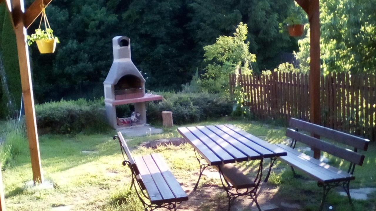 Chaloupka V Podyji - Podmoli Villa Buitenkant foto